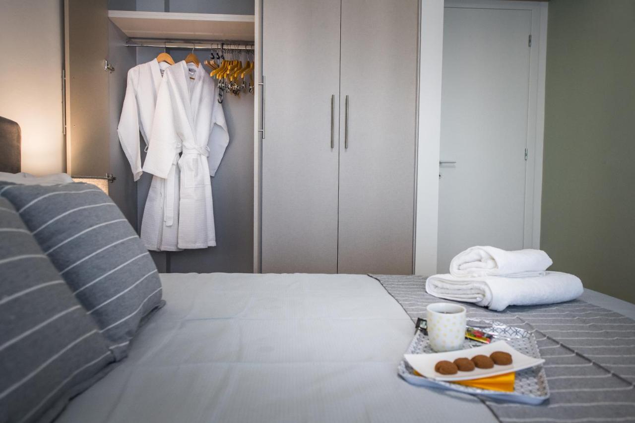 The Olive Tree Apartment เอเธนส์ ภายนอก รูปภาพ